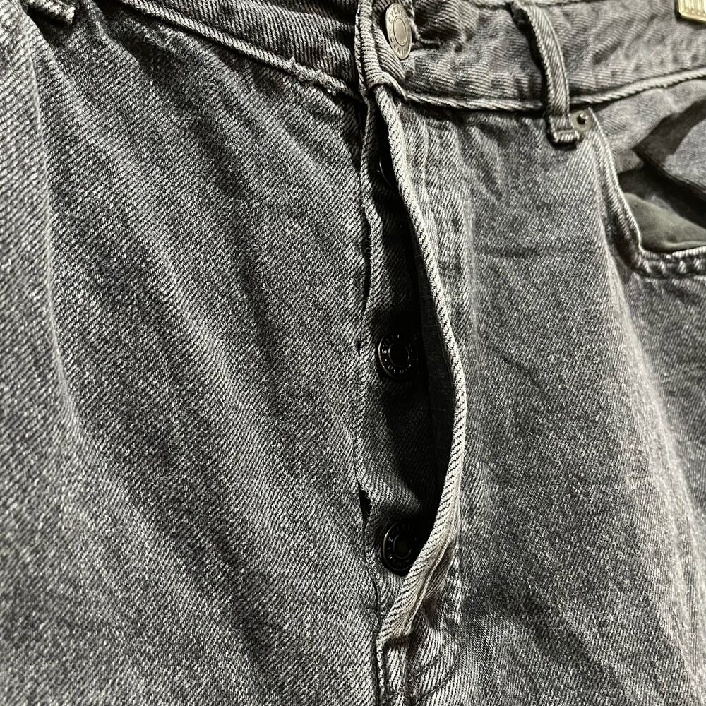 NEW‎ Everlane The Curvy '90s Cheeky® Straight Jeans in Washed Black Size 32 - Picture 9 of 12